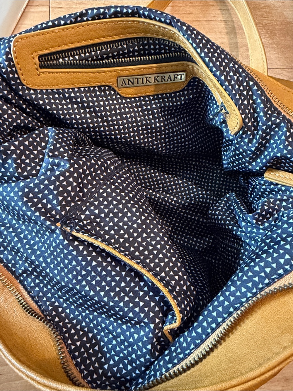 Women's Tote Bag - Picture 3 of 6